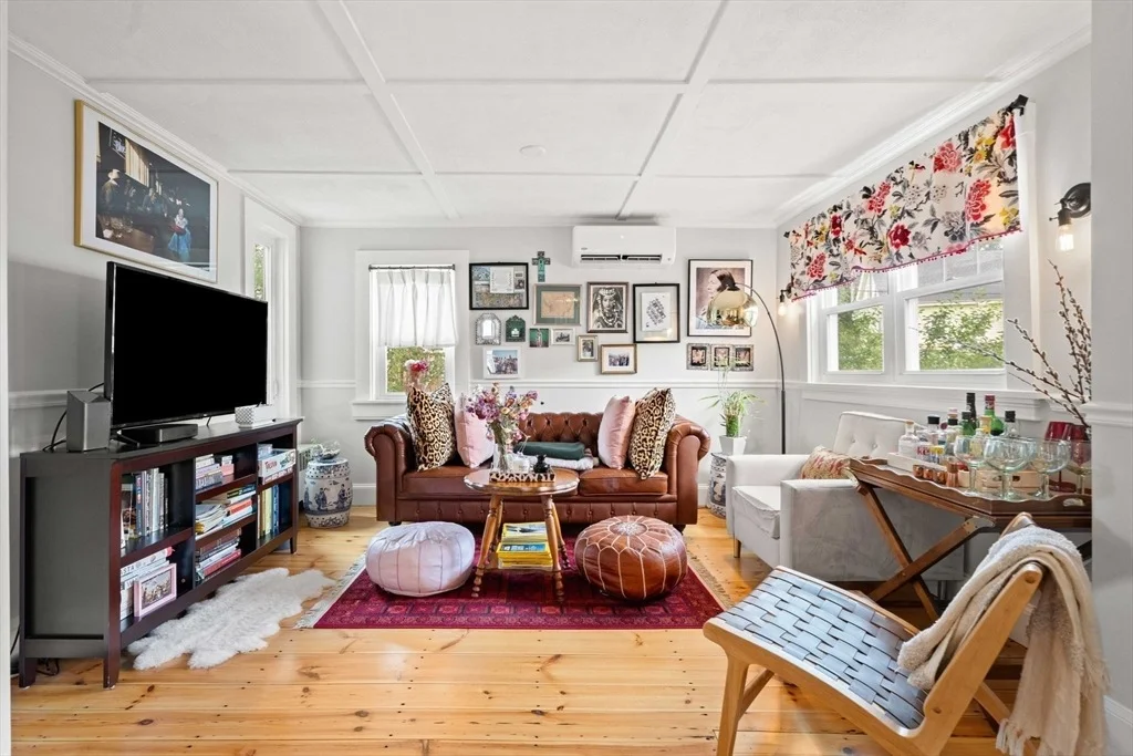 Photo of 45 Whitehall Rd
