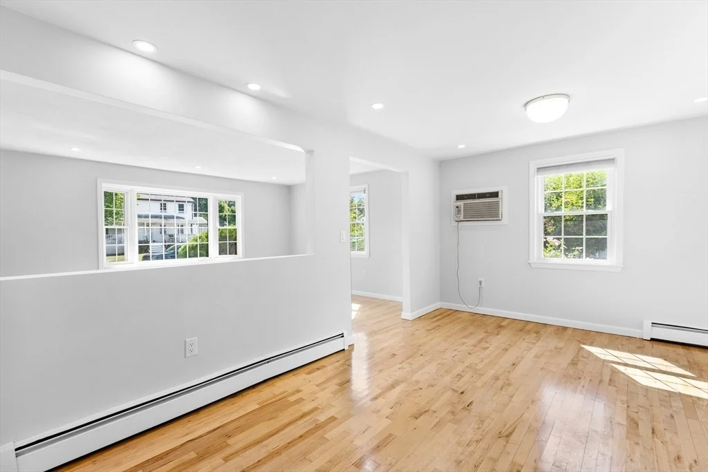 Photo of 20 Barbara Circle