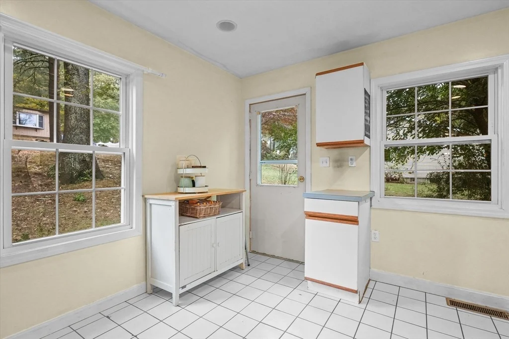 Photo of 18 Larch Rd