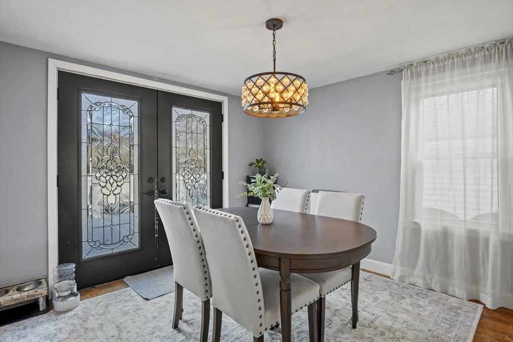 Photo of 7 Lakeside Drive