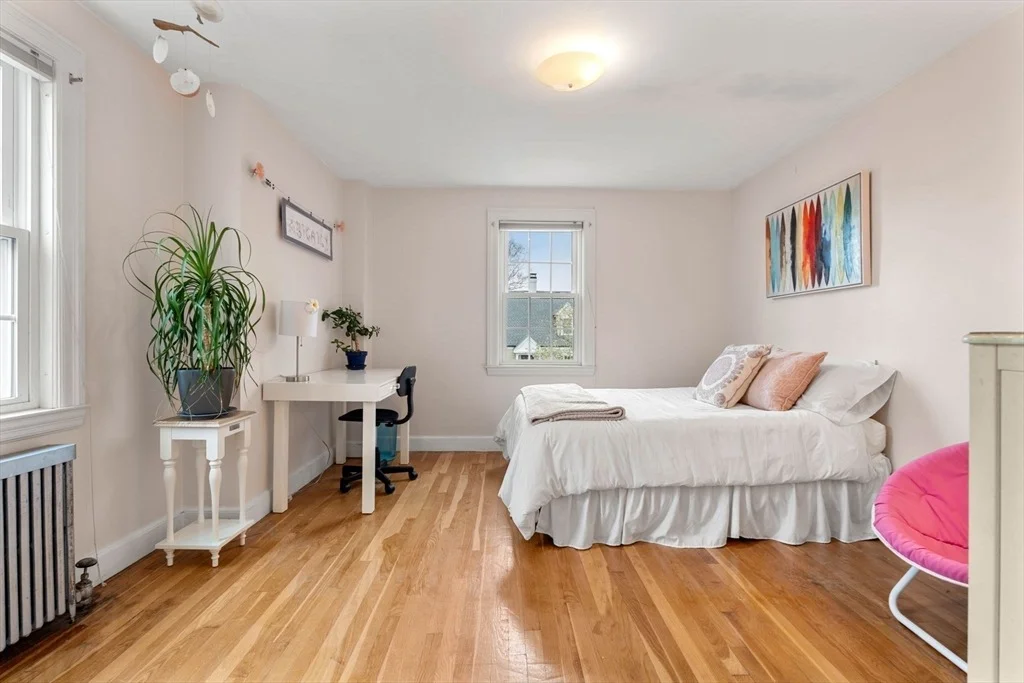 Photo of 23 Sevinor Rd