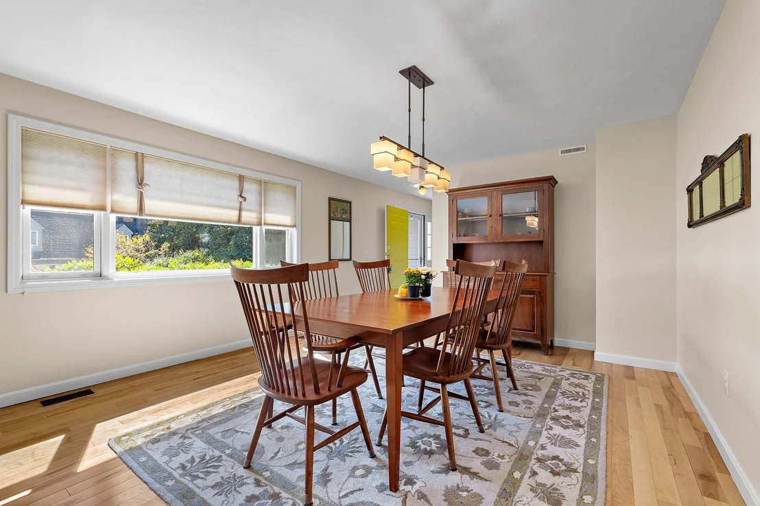 Photo of 10 Trevor Ln