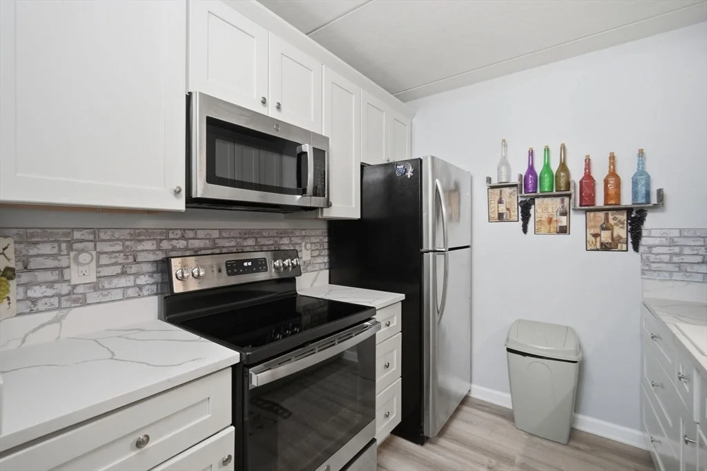 Photo of Unit G at 32 Maple Crest Cir