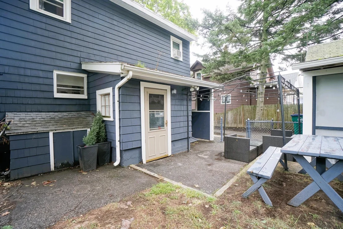 Photo of 12 Bailey St