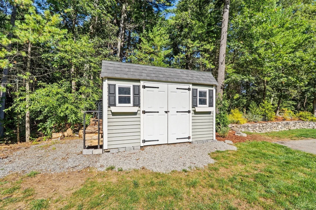Photo of 68 Quaker Lane