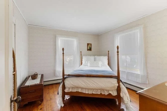 Photo of 6 Beauport Ave
