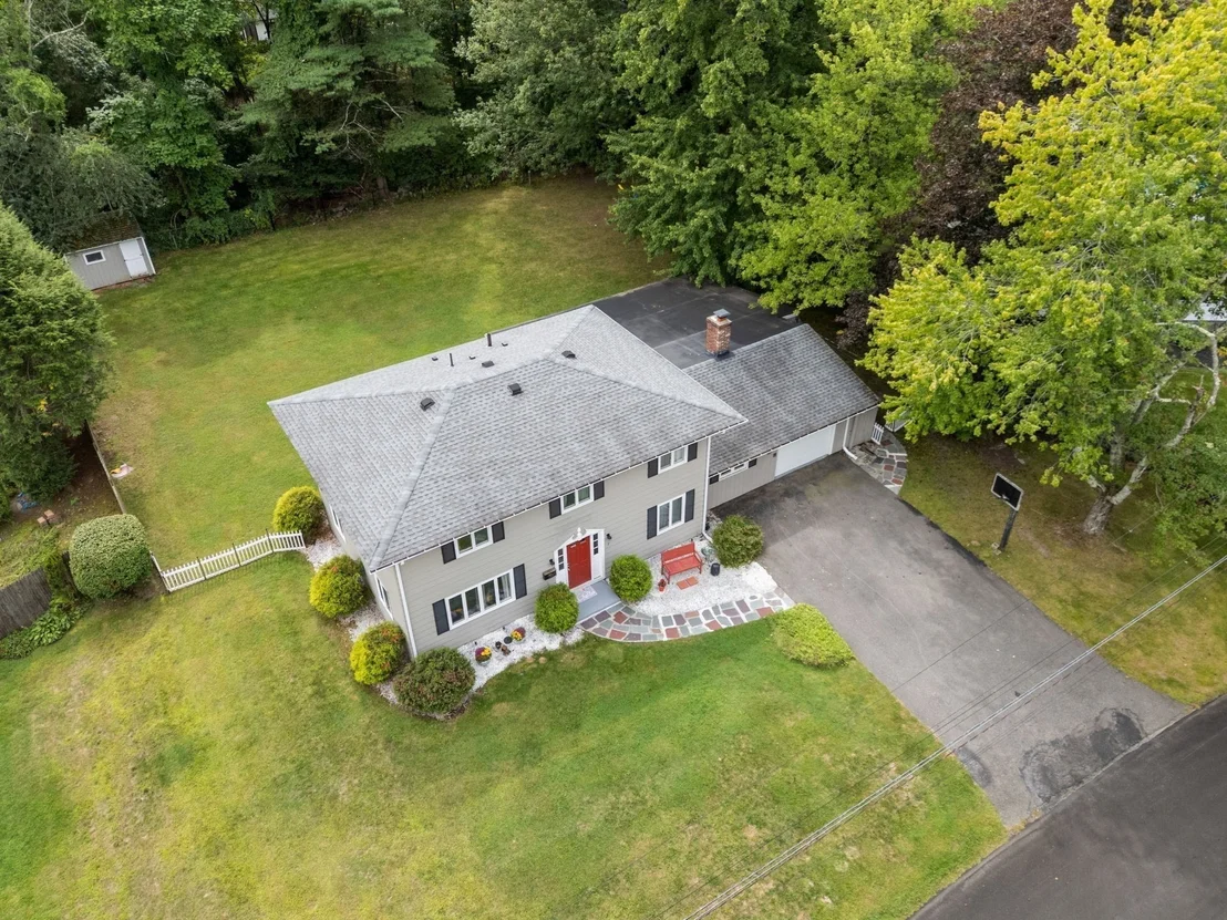 Photo of 7 Lamphere Cir