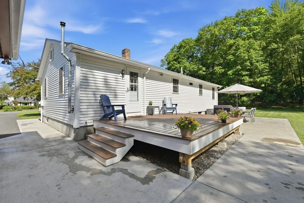 Photo of 43 Long Plain Rd
