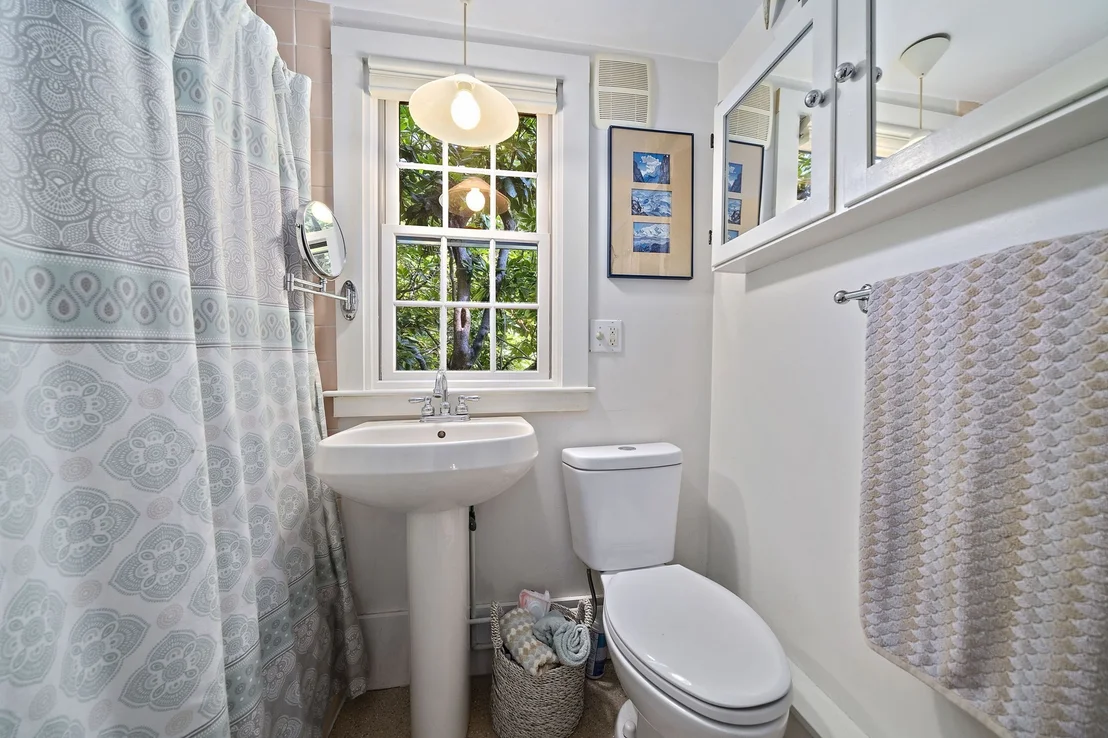 Photo of 128 Whitford Cir