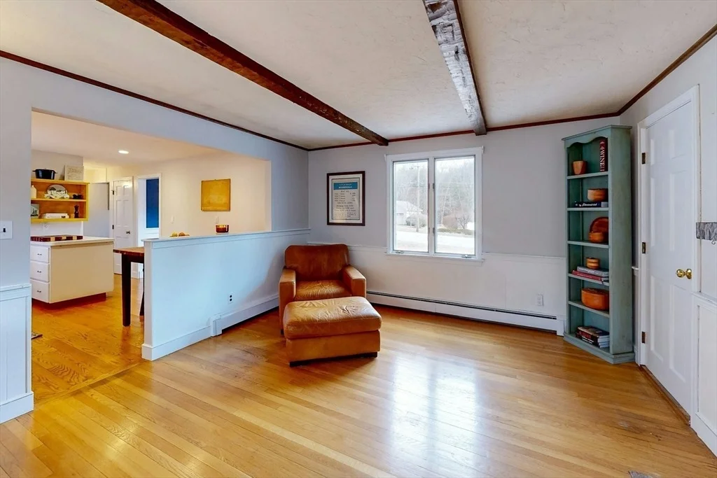 Photo of 65 Colonial Rd
