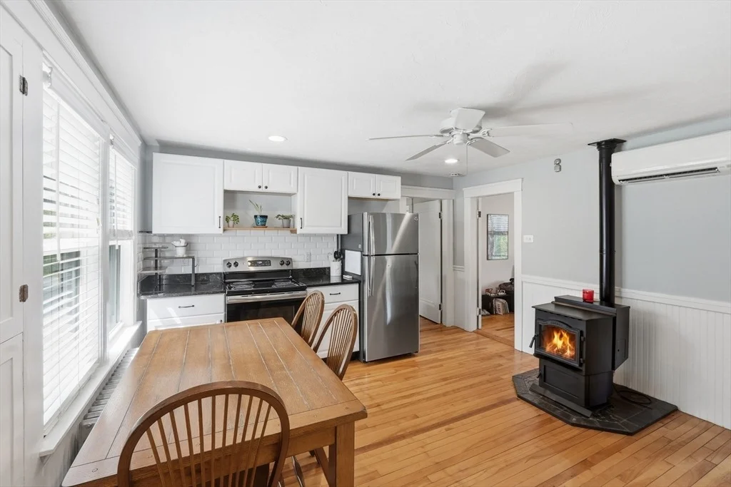 Photo of 161 Boyd St