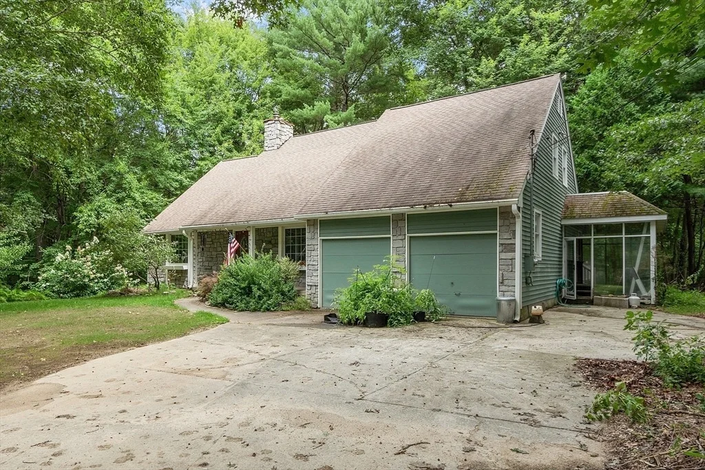 Photo of 192 Chipper Hill Rd