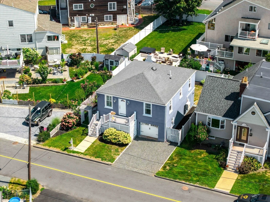 Photo of 6 Fox Hill Road