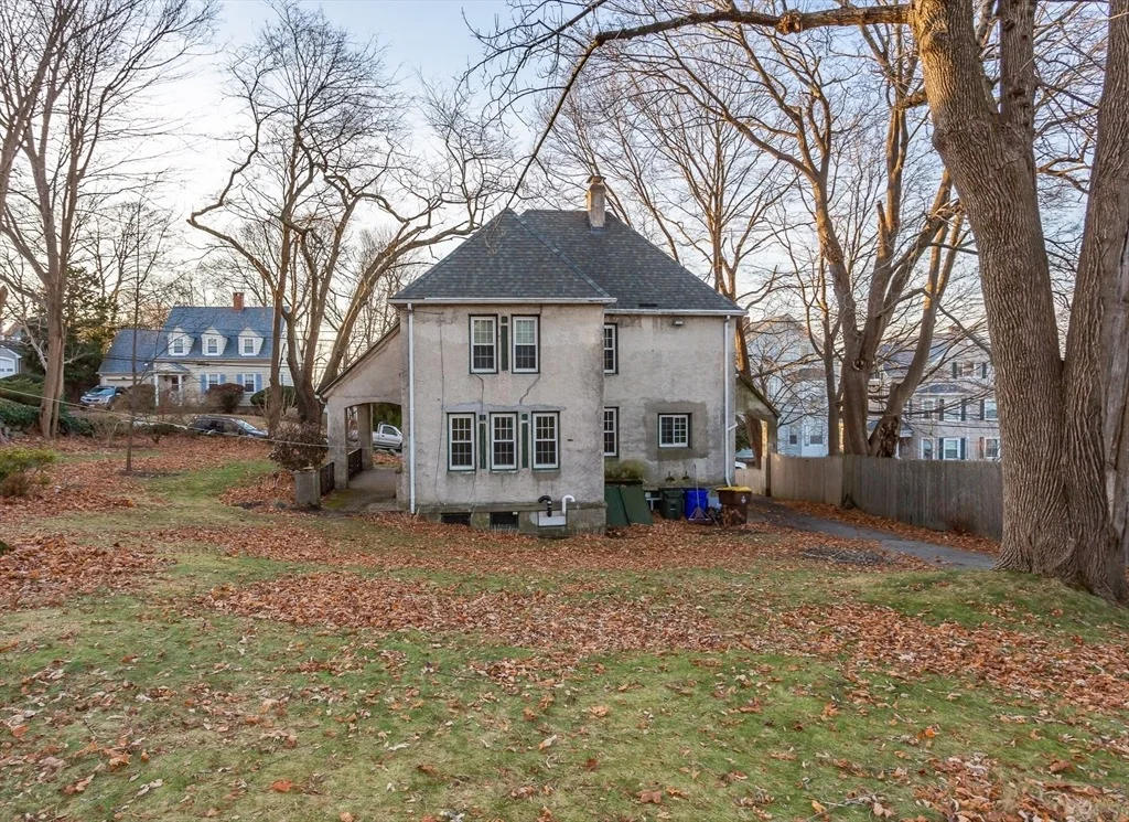 Photo of 909 High St