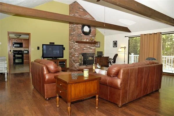 Photo of 1 Brewster Rd