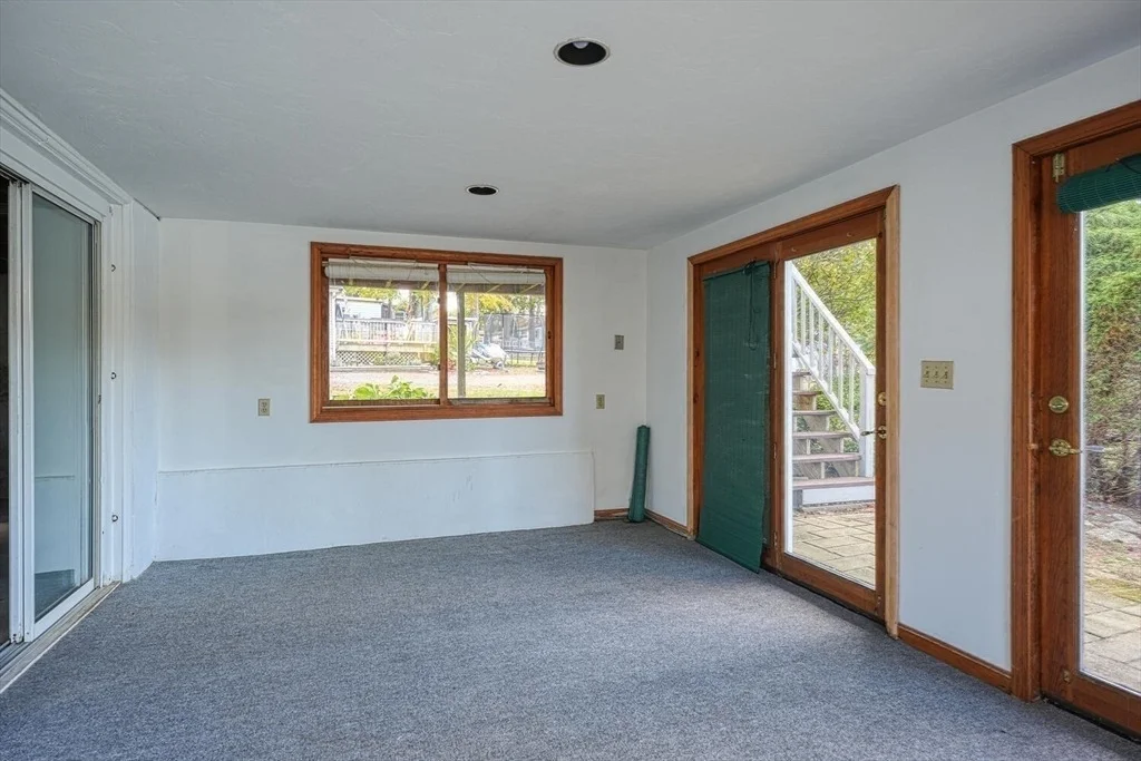 Photo of 26 Lakeside Ave