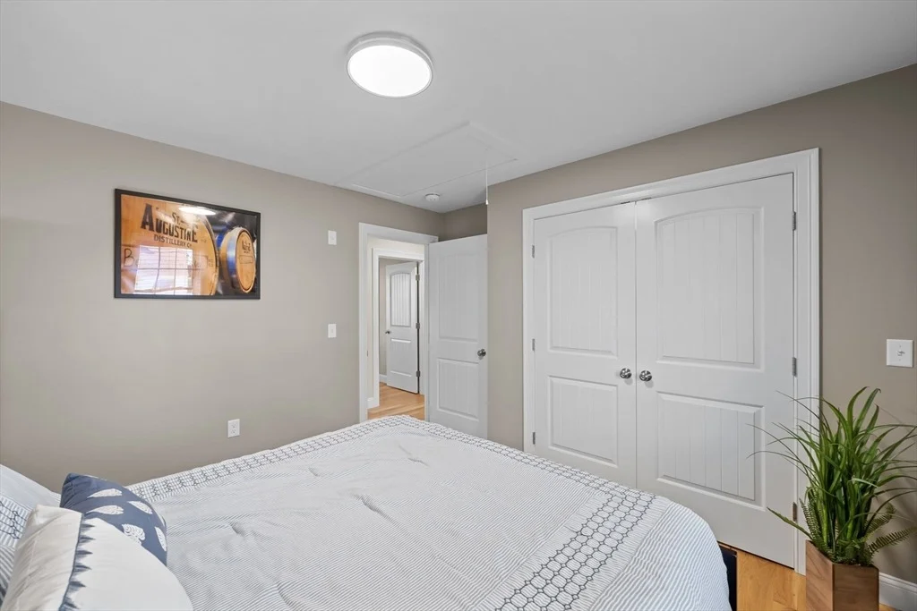 Photo of 17 Brodeur Ave