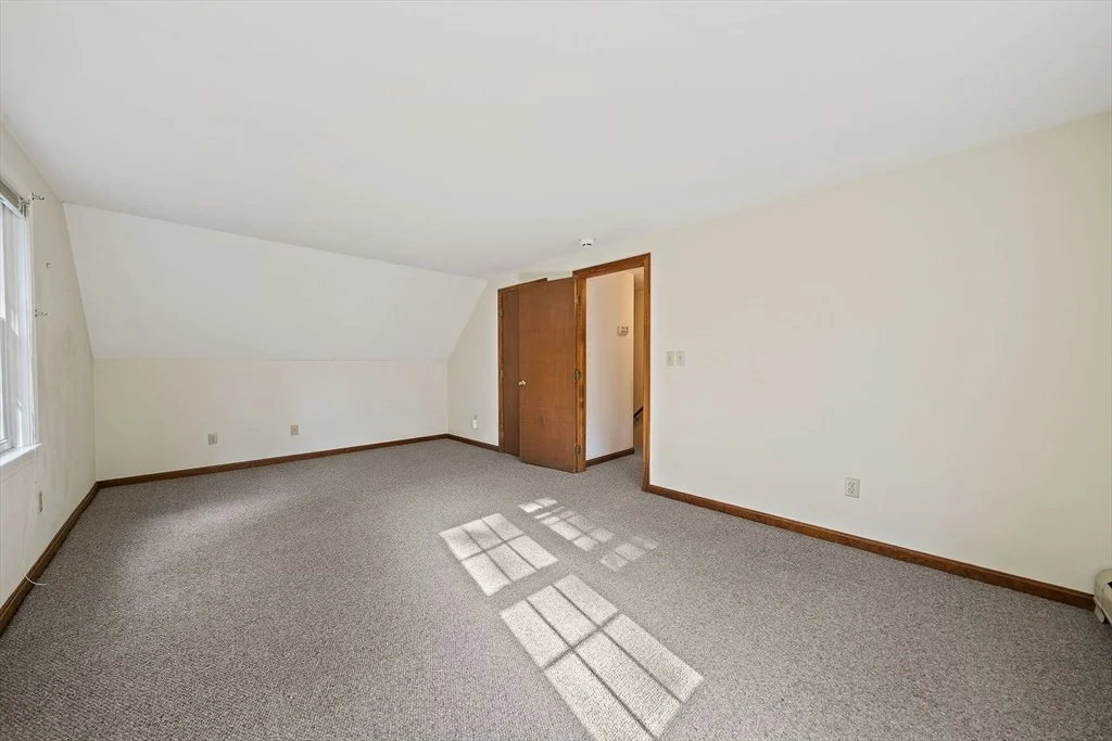 Photo of 20 Biscayne Dr