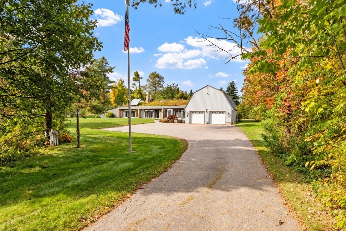 Photo of 137 Princeton Rd