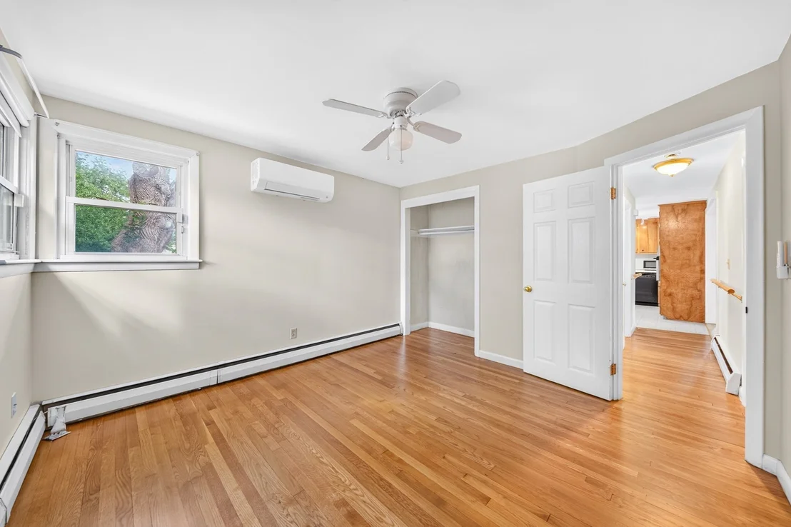 Photo of 33 Fairchild