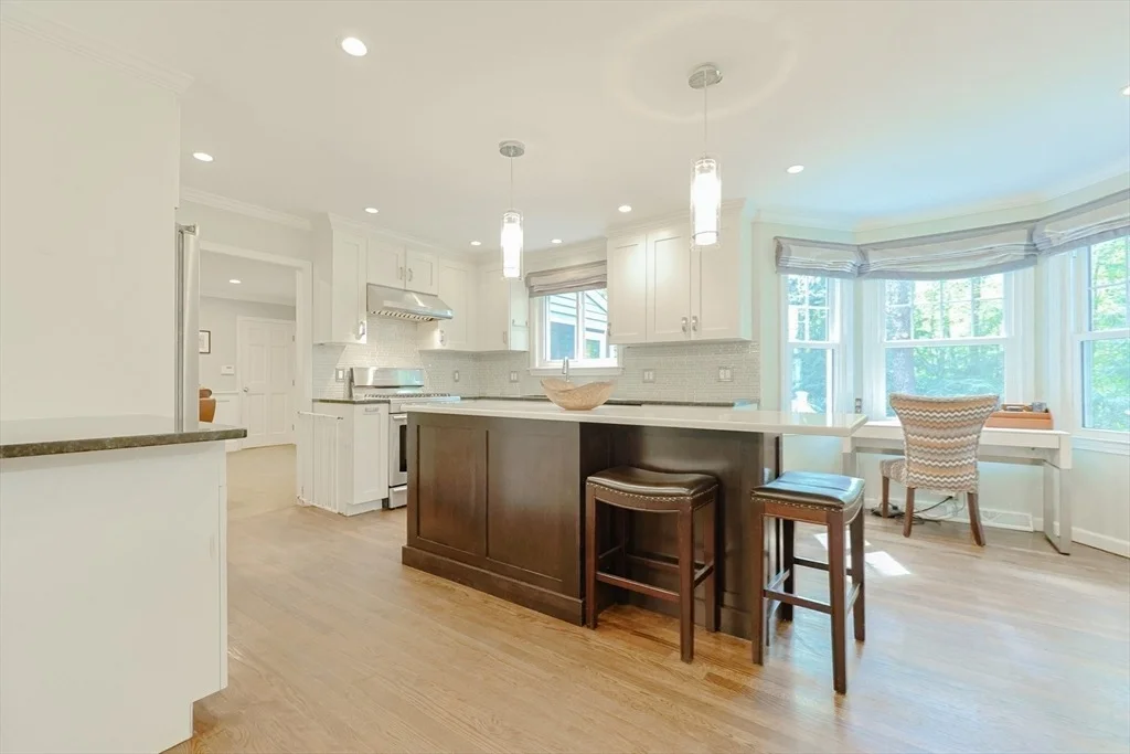 Photo of 233 Willowgate Rise