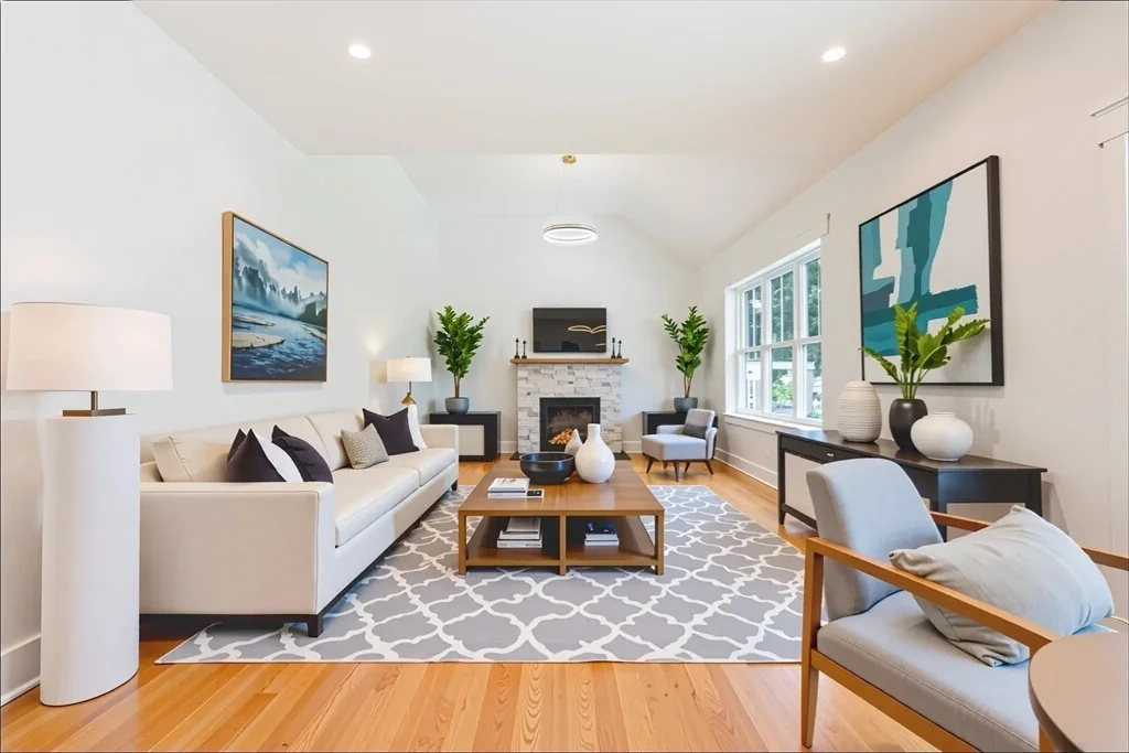 Photo of 8 Bellmore Road