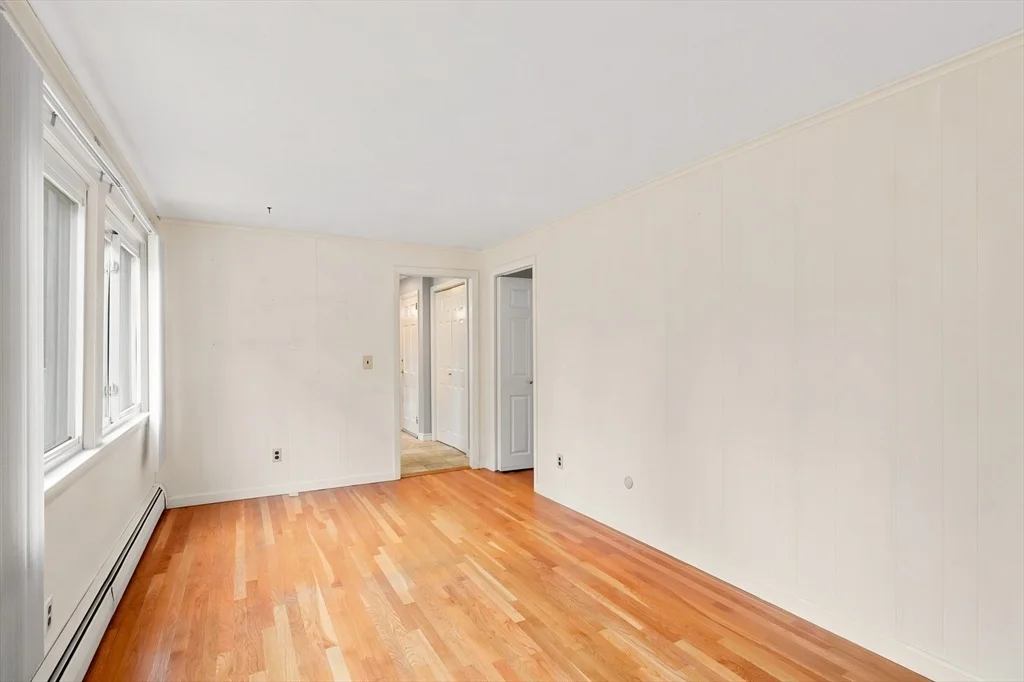 Photo of 52 Lanewood Ave