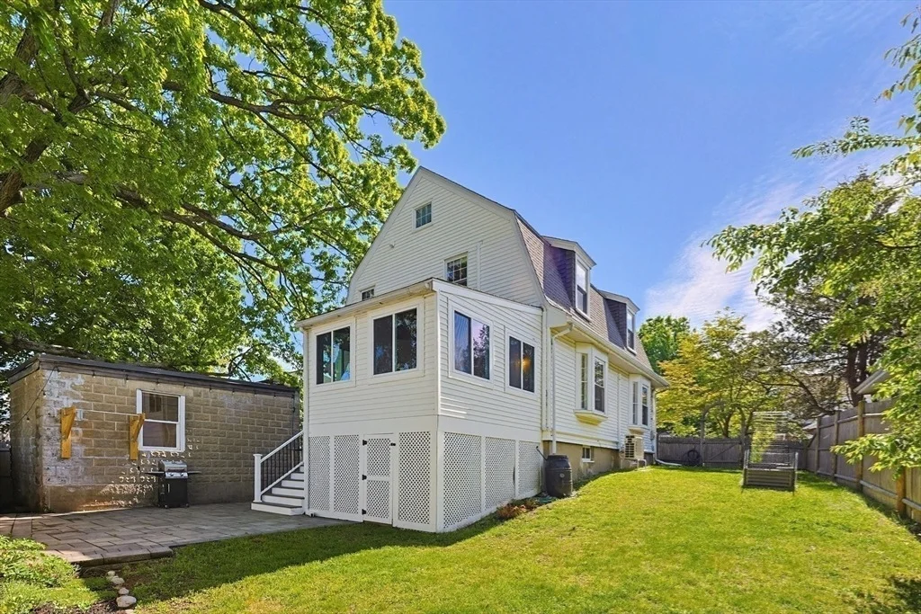 Photo of 9 Commonwealth Ave
