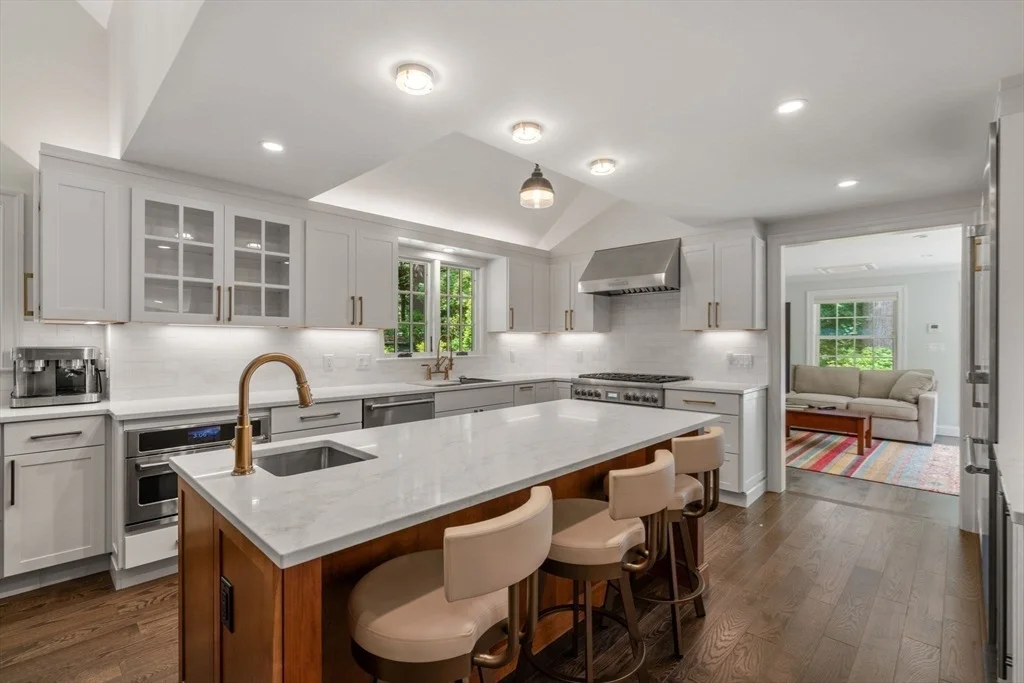 Photo of 156 Cherry Brook Rd