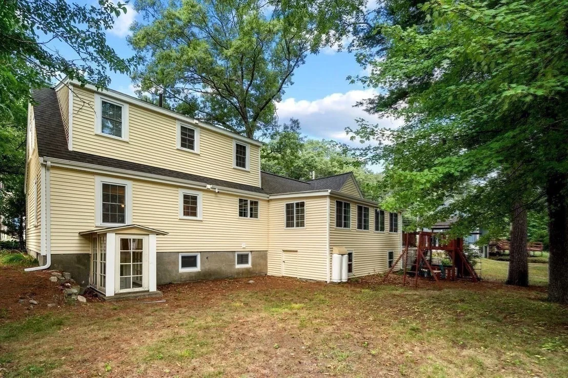 Photo of 197 Speen Street