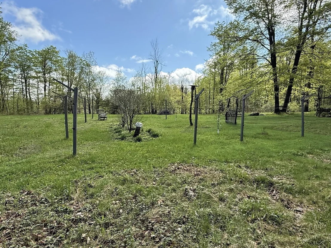 Photo of 1069 West Road