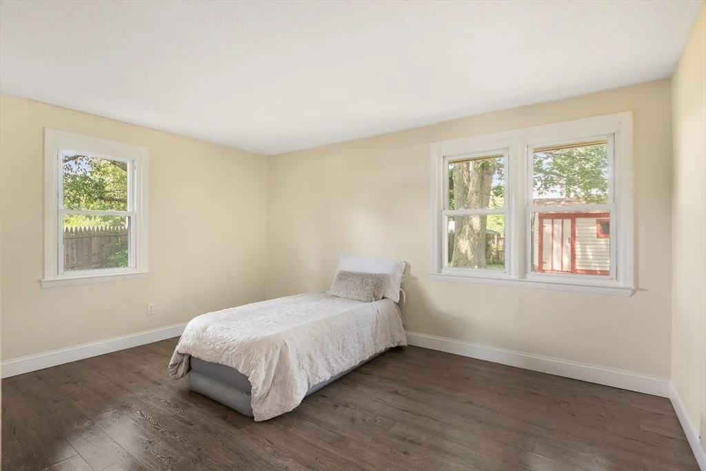 Photo of 20 Terry Ln E