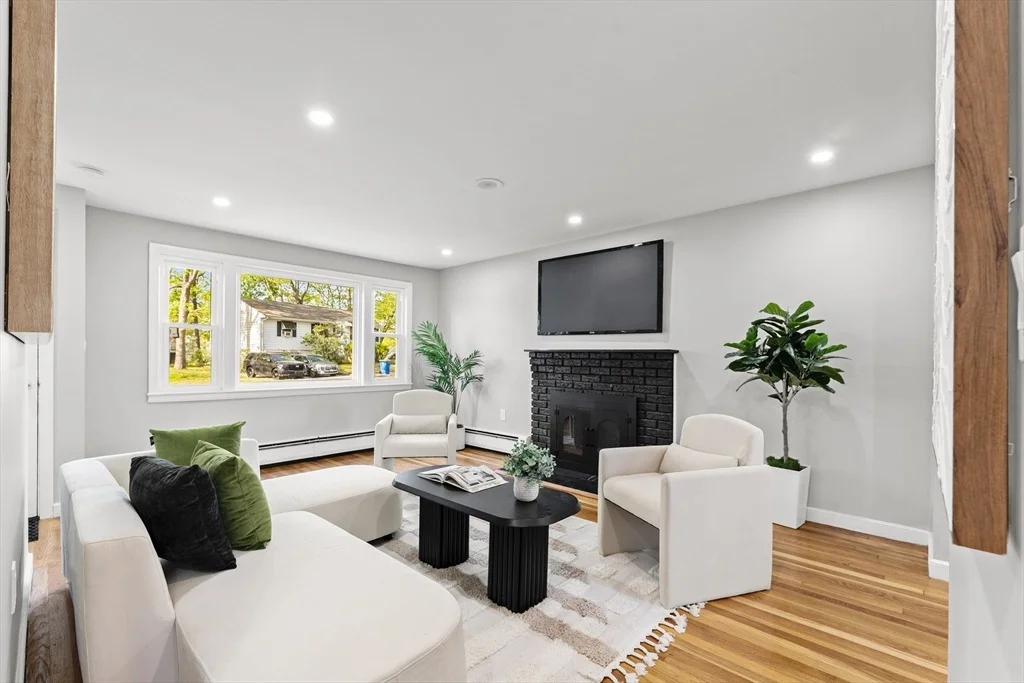 Photo of 38 Isabel Cir