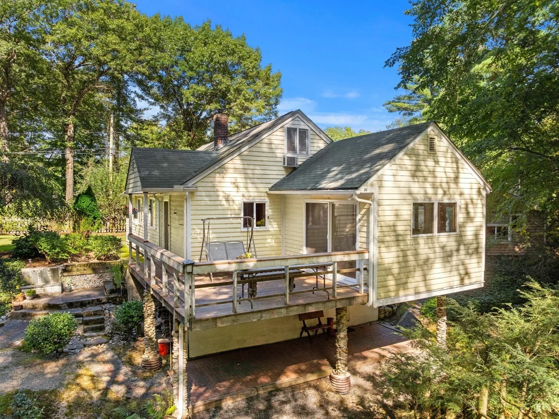 Photo of 64 Lakeside Dr