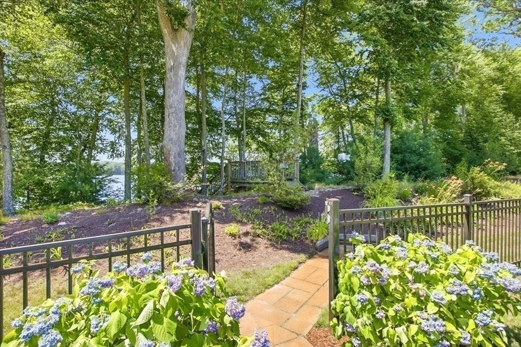 Photo of 6 Heron Rd
