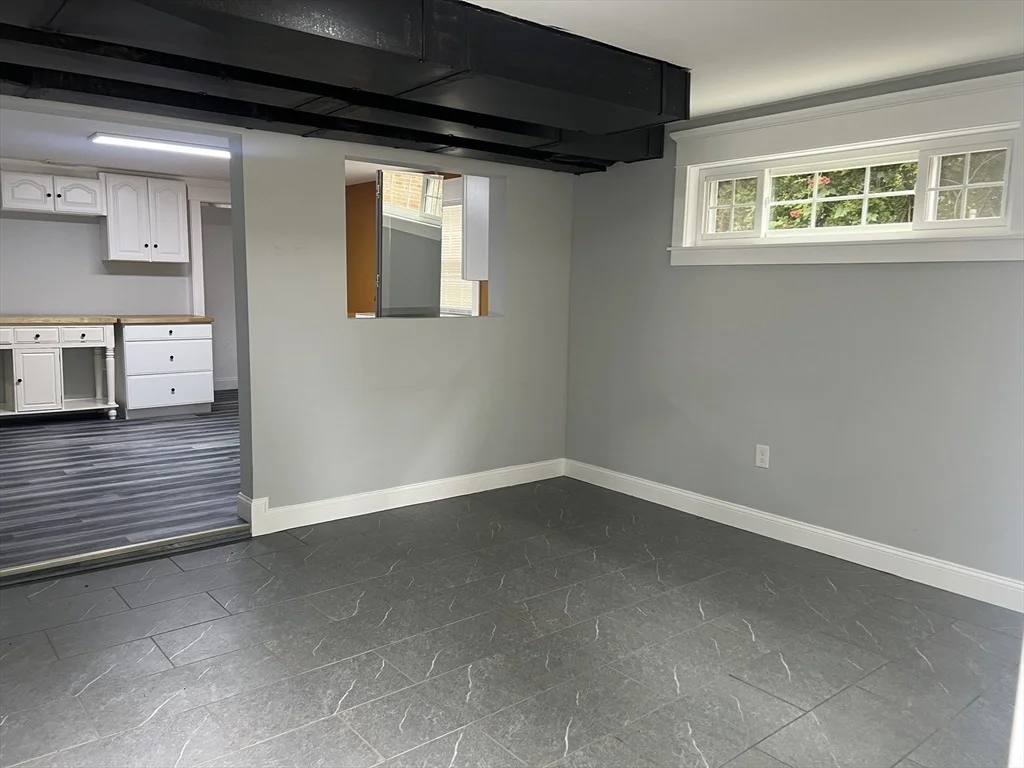 Photo of 11 Leroy Pl