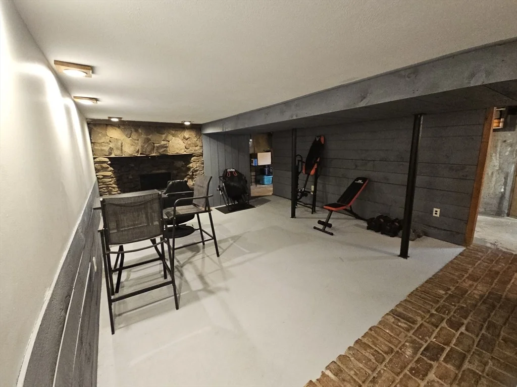 Photo of 167 Karen Cir