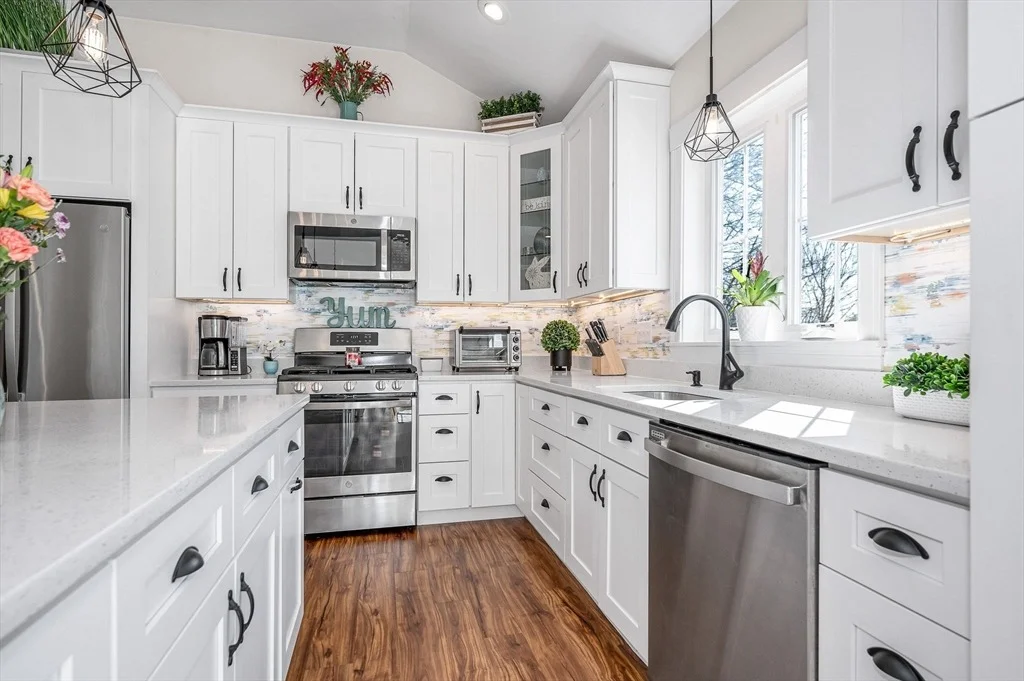 Photo of 24 Eaton Dr
