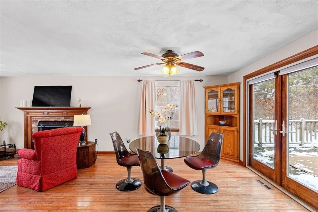 Photo of 37 Triangle Cir
