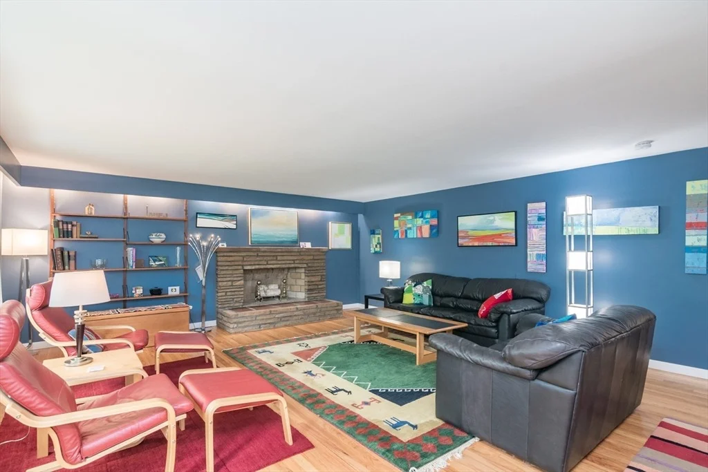 Photo of 669 Westhampton Rd