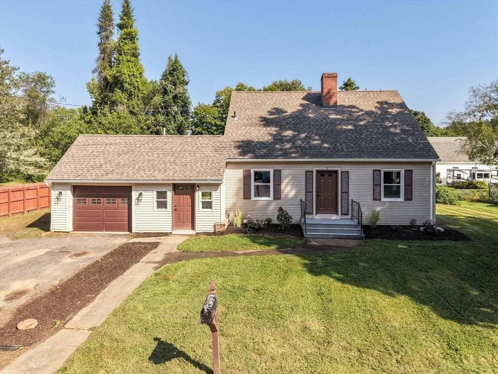 Photo of 3 Maplelawn Dr