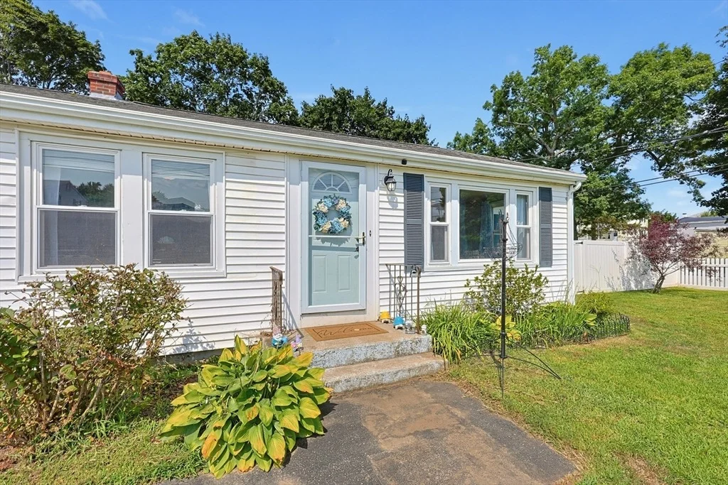 Photo of 30 Lloyd St