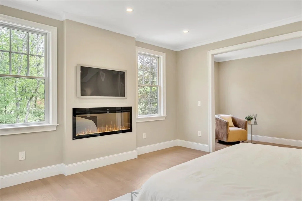 Photo of 18 Heritage Dr