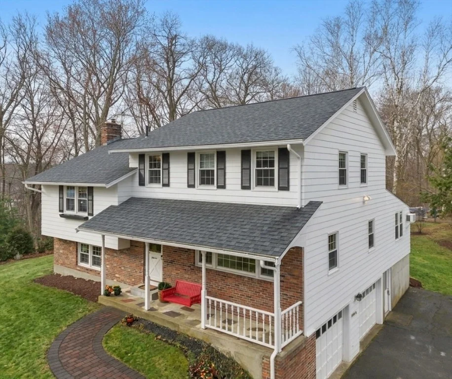 Photo of 11 Ethelyn Cir