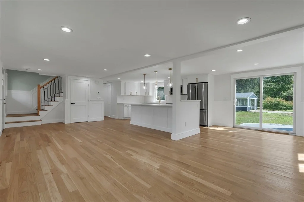 Photo of 10 Briggs Ln