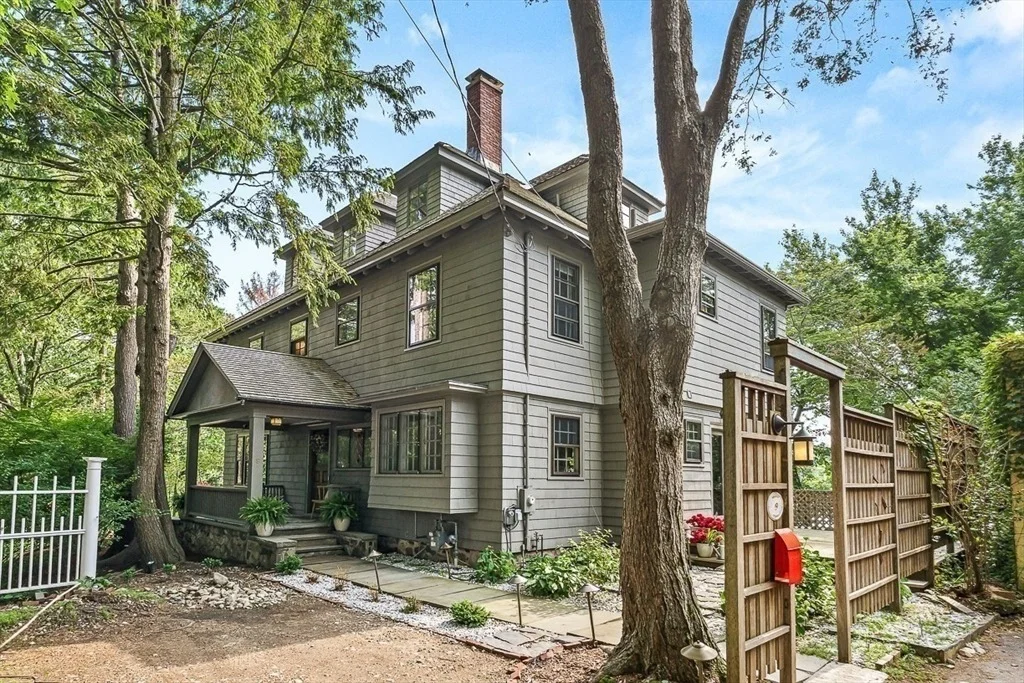 Photo of 9 Lakeview Terrace