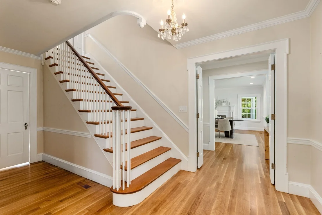 Photo of 1 Kenilworth Circle
