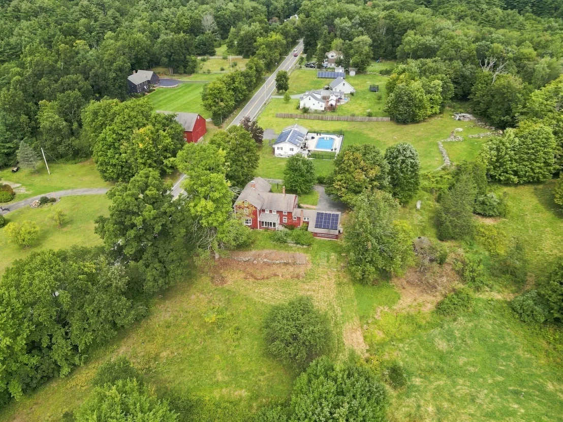 Photo of 180 Glendale Rd