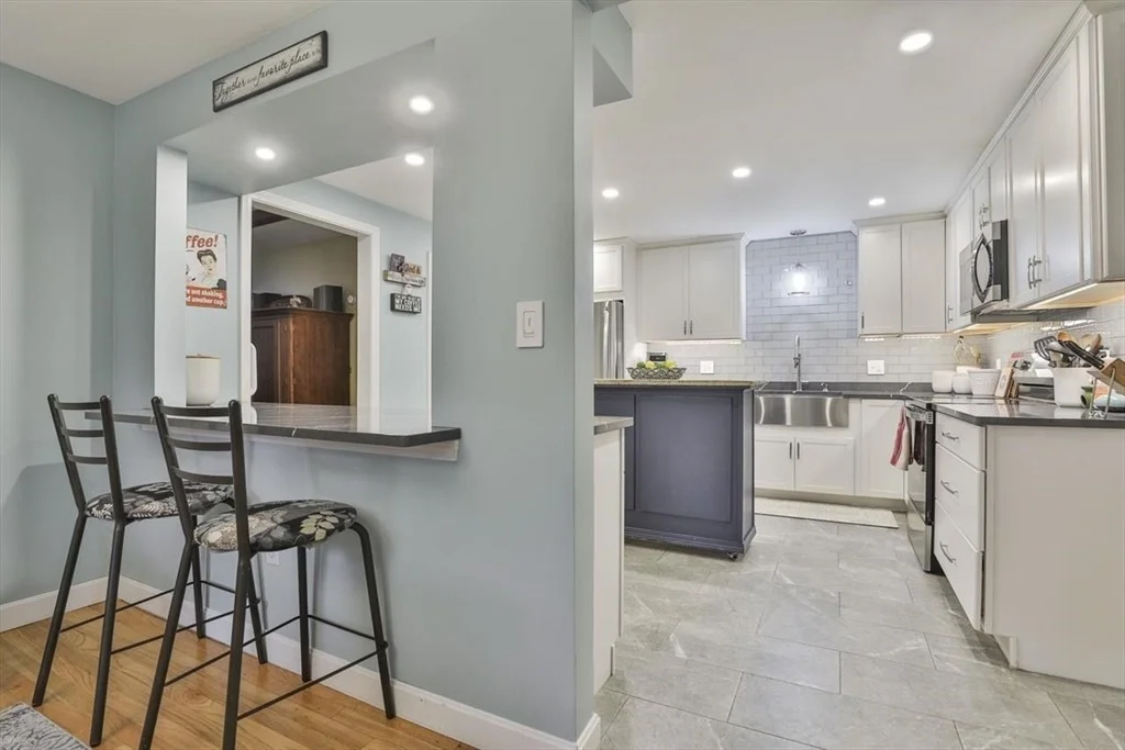 Photo of 9 Candy Ln