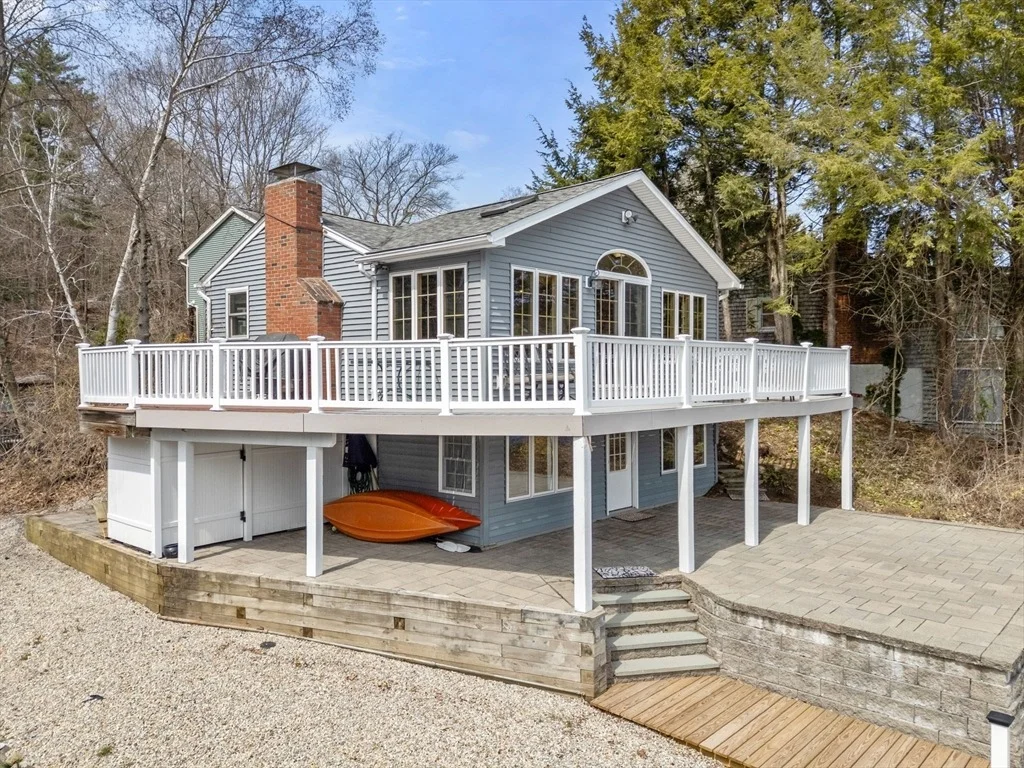 Photo of 33 Pine Tree Dr